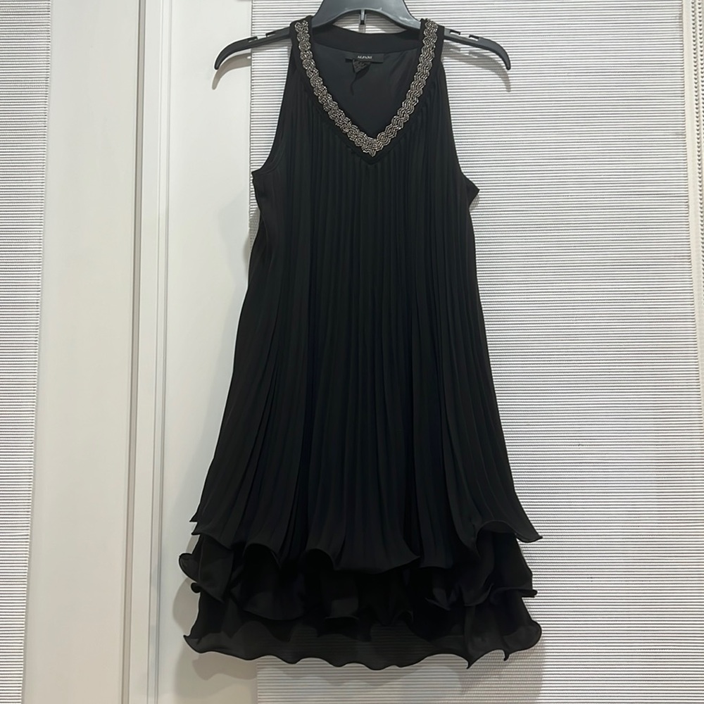 Alfani spectacular V-neck party dress with decorative beads around neck